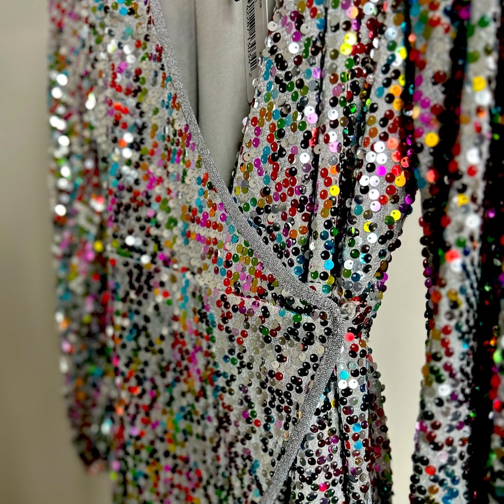 Women’s long sleeve confetti sparkle dress